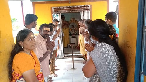 ரஜினிகாந்த் பிறந்தநாள்: ஆஞ்சநேயர் கோவிலில் சிறப்பு வழிபாடு
