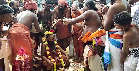 துங்கபத்ரா புஷ்கர புனிதநீரால் தருமபுரம் ஆதீனத்துக்கு கலசாபிஷேகம்