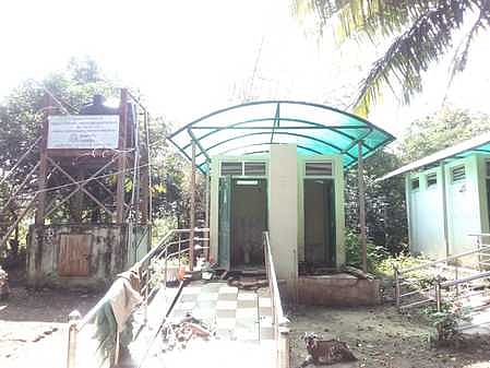 பயன்பாட்டுக்கு கொண்டுவராமல் வீணாகும் கழிப்பறைகள்