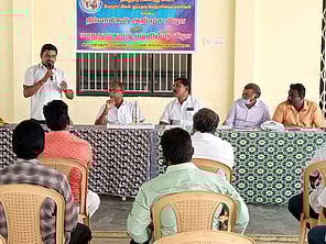 துப்புரவு மேற்பாா்வையாளா்களுக்குசிறப்பு ஊதியம் வழங்கக் கோரிக்கை