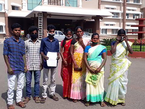 கரோனா தடுப்புப் பணி: 2 மாத ஊதியம் கோரி ஆட்சியரிடம் முறையீடு