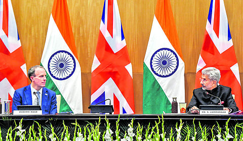 இந்தியா - பிரிட்டன் உறவில் புதிய சகாப்தம்: மத்திய அமைச்சர் ஜெய்சங்கர் பெருமிதம்