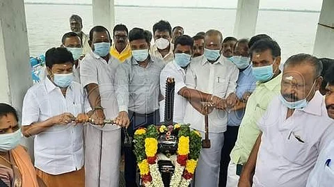 மணிமுக்தா அணையிலிருந்து தண்ணீரைத் திறந்து வைத்த மாநில சட்டத்துறை அமைச்சர் சிவி சண்முகம்.