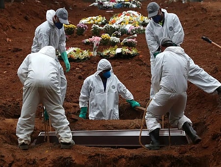 பிரேஸில்: ஒரே நாளில் 1,054 போ் கரோனாவுக்கு பலி