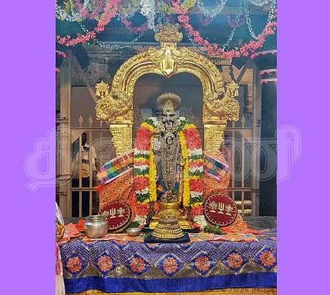 பாண்டியன் கொண்டை அலங்காரத்தில் நம்பெருமாள்.