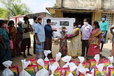 புரெவி புயலினால் பாதிக்கப்பட்ட குடும்பங்களுக்கு நிவாரணம்