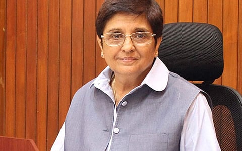 புதுவையில் புத்தாண்டு கொண்டாட்டத்துக்கான அனுமதியை திரும்பப்பெற கோரி முதல்வர் வே.நாராயணசாமிக்கு,  துணை நிலை ஆளுநர் கிரண் பேடி கடிதம் அனுப்பியுள்ளார்.