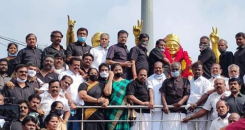 கோவை மாநகர் மாவட்ட அதிமுக சார்பில் எம்ஜிஆர் நினைவு தினம் அனுசரிப்பு