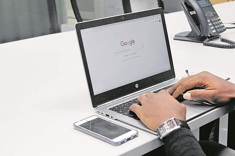 கரோனாவைப் பின்னுக்குத் தள்ளிய கிரிக்கெட்!