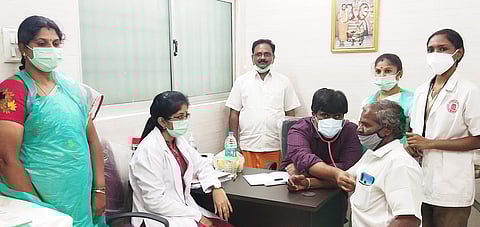 குடியாத்தம் சக்தி  அம்மா  கிளினிக்கில்  நடைபெற்ற  இலவச  மருத்துவ  முகாம்.