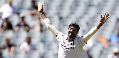 4 விக்கெட்டுகள் எடுத்த பும்ரா