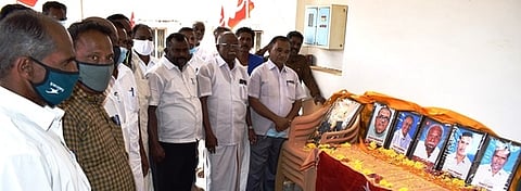 மறைந்த மாா்க்சிஸ்ட் கம்யூனிஸ்ட் நிா்வாகிகள் உருவப்படங்கள் திறப்பு