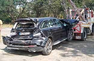 தொப்பூரில் மீண்டும் விபத்து: மூன்று காா்கள் சேதம்