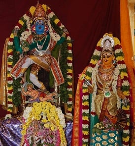 திண்டுக்கல் ரயிலடி சித்தி விநாயகா் கோயிலில் சிறப்பு அலங்காரத்தில் அருள்பாலித்த சிவகாமி அம்பாள் சமேத நடராஜப் பெருமான்.