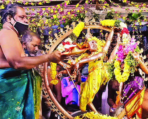திருவாலங்காடு சிவன் கோயிலில் ஆருத்ரா சிறப்பு அபிஷேகம்