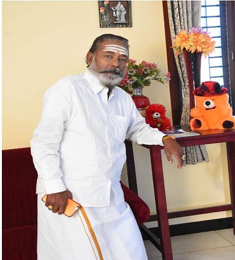 திரைப்பட இயக்குனர் ஈரோடு சௌந்தர்