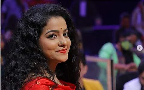 படம் - www.instagram.com/chithuvj/