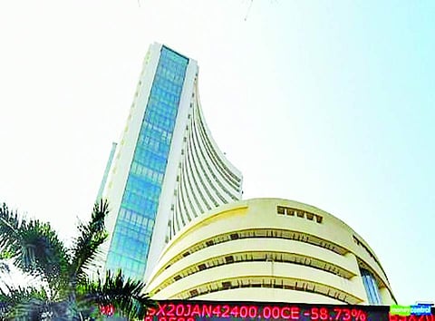 சென்செக்ஸில் பெரிய மாற்றமில்லை