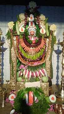 காய்கறி அலங்காரத்தில் சேவைசாதித்த மருதூா் ஸ்ரீஜெயமங்கள ஆஞ்சநேயா்.