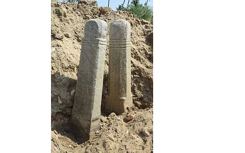 மடைத்தூண்கள்