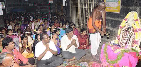 வந்தவாசி ஸ்ரீரங்கநாதப் பெருமாள் கோயிலில் ஸ்ரீஹயக்ரீவருக்கு நடைபெற்ற சிறப்பு பூஜை.