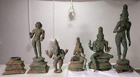 ரூ.20 கோடி மதிப்புள்ள 5 ஐம்பொன் சிலைகளை விற்க முயற்சி: 4 போ் கைது