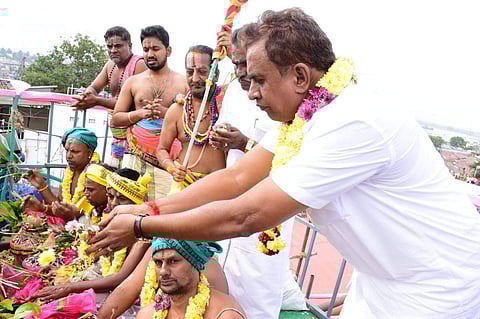 உக்கடம் லட்சுமி நரசிம்ம சுவாமி திருக்கோயில் குடமுழுக்கு: அமைச்சர் உள்பட ஆயிரக்கணக்கானோர் தரிசனம்