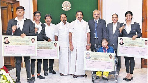 விளையாட்டுப் போட்டிகள்: தமிழக வீரா்களுக்கு ஊக்கத் தொகை