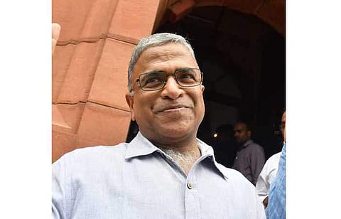 கட்சித்தாவும் மக்கள் பிரதிநிதிகளை அவைத் தலைவா் தகுதிநீக்கம் செய்வதே சரியாக இருக்கும்