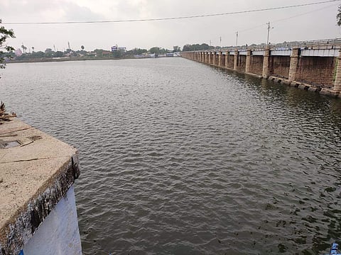 தண்ணீர் தேக்க உதவாத ஸ்ரீவைகுண்டம் அணை