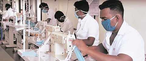 சத்தமில்லாமல் மலர்ந்த சிறைப்புரட்சி...!