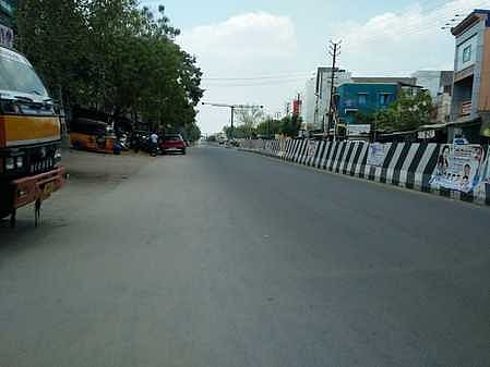 சாத்தூரில் பிரதான சாலை வெறிச்சோடி காணப்பட்டது