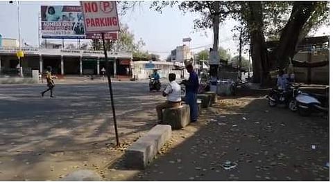 வெறிச்சோடியது வேலூர் சாலைகள் 