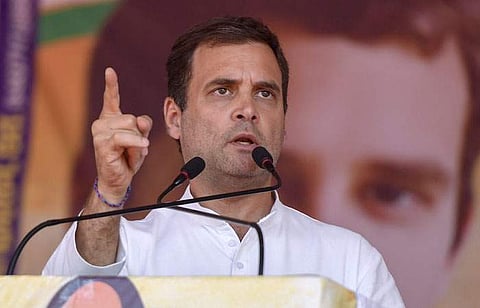 பல்கலைக்கழக தோ்வுகளை ரத்து செய்யவேண்டும்