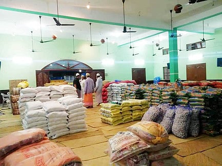 1500 குடும்பத்தினருக்கு அத்தியாவசிய பொருள்கள் விநியோகம்