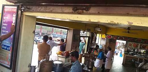 களியக்காவிளை பகுதியில் மீண்டும் அதிகரிக்கும் பிளாஸ்டிக் பயன்பாடு: கண்காணிப்பு தீவிரப்படுத்தப்படுமா?