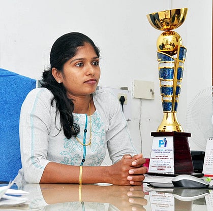 அா்ஜூனா விருது பெற்ற தடகள வீராங்கனையும், சேலம் ரயில்வே கோட்ட விளையாட்டுப் பிரிவு சிறப்பு அலுவலருமான டின்டு லுகா.