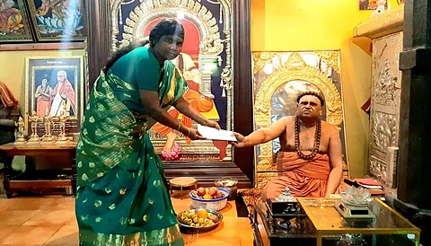 கரோனா நிவாரணம்: ரூ. 12 லட்சம் வழங்கினார் திருவாவடுதுறை ஆதீன குருமகாசன்னிதானம்