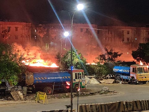 எண்ணூரில் விளக்கேற்றும்போது பட்டாசு வெடித்ததில் தீப்பற்றி விபத்து!