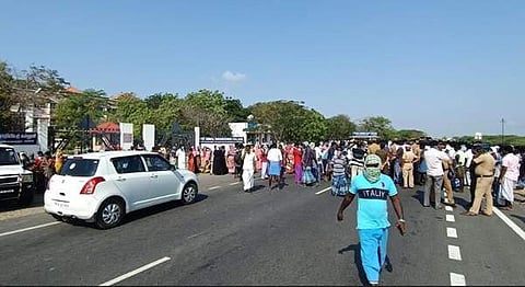 ராமநாதபுரம் அருகே கரோனா சிகிச்சைப் பிரிவு அமைக்க எதிர்ப்பு