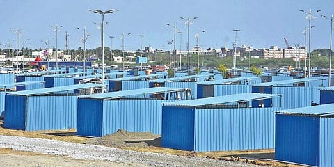 திருமழிசை தற்காலிக சந்தையில் காய்கறி விற்பனை