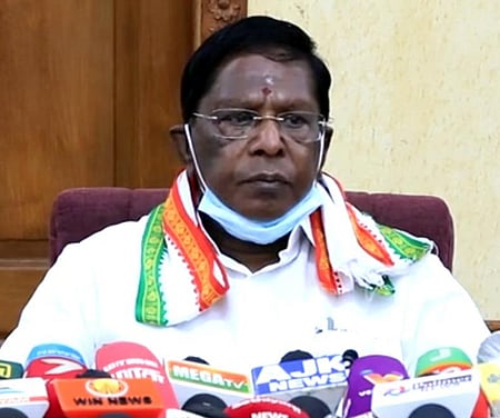 முதல்வா் வே.நாராயணசாமி.