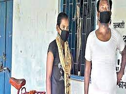 காயமுற்ற தந்தையை சுமார் 1,200 கி.மீ. தூரம் சைக்கிளில் அழைத்துச் சென்ற மகள்!