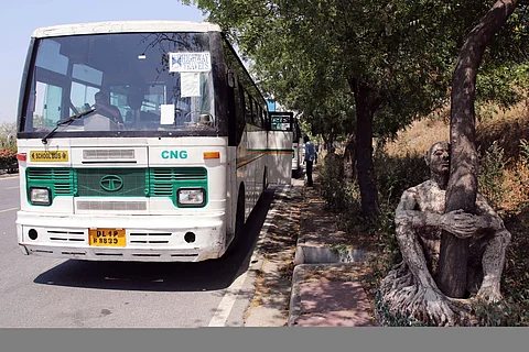 உ.பி. எல்லையிலிருந்து பேருந்துகளைத் திரும்ப அழைத்துக்கொண்டார் பிரியங்கா
