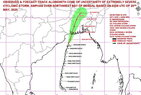 ஒடிசா மாநிலம் புவனேஸ்வரத்தில் சூறாவளிக் காற்றுடன் கனமழை