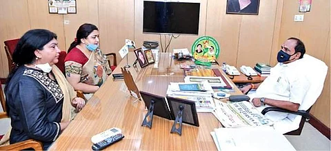 விரைவில் தொடங்குமா படப்பிடிப்புகள்?: செல்வமணியைத் தொடர்ந்து சின்னத்திரை சங்கமும் தமிழக அரசிடம் கோரிக்கை