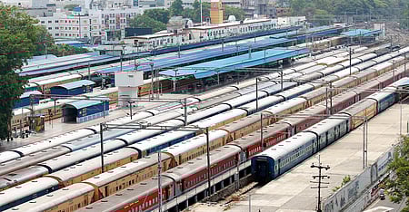 ரயில்கள் (கோப்புப்படம்)