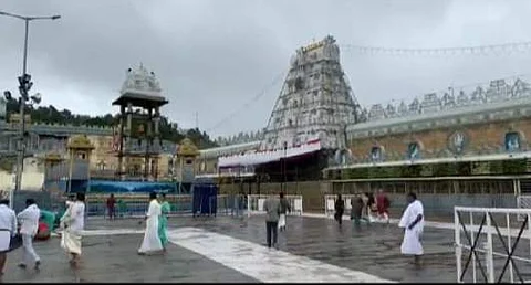 திருப்பதிக்கு வந்து நிராசையுடன் திரும்பிச் சென்ற பக்தர்கள்