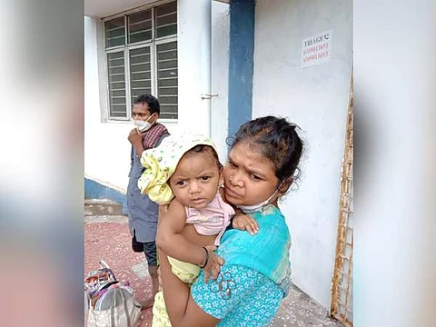 18 நாள்கள் வென்டிலேட்டரில்... கரோனாவை வென்ற 4 மாதக் குழந்தை