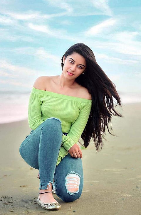 மிருணாளினி ரவி